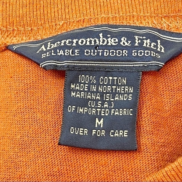 Vintage ABERCROMBIE & FITCH Women’s Orange Long Sleeve PRETTY PENQUIN Top - Picture 5 of 6